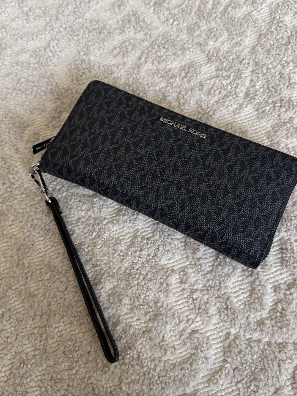 Michael Kors Black Jet Set Travel Large Leather Wristlet - Brand New